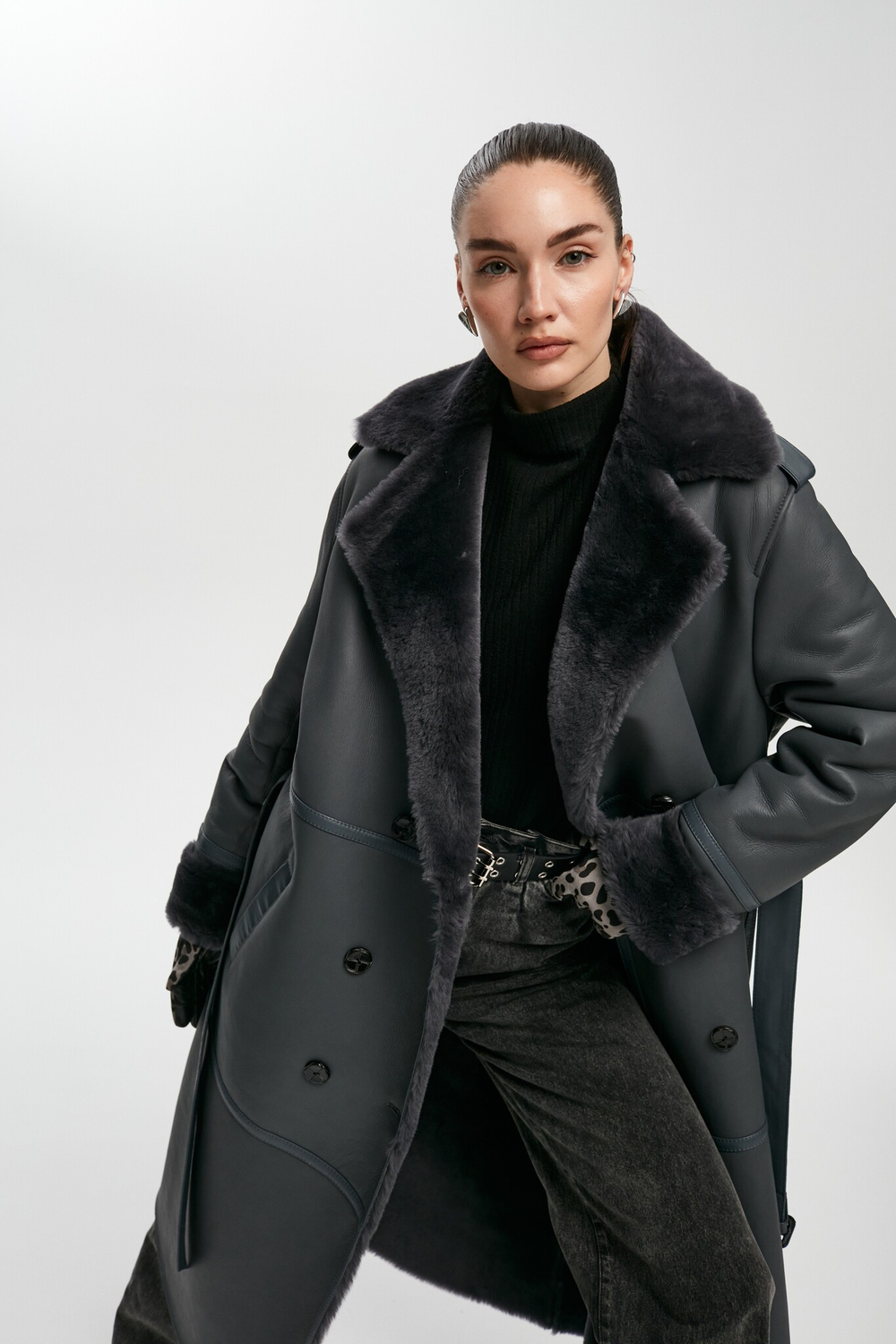 Дубленка-пальто серая