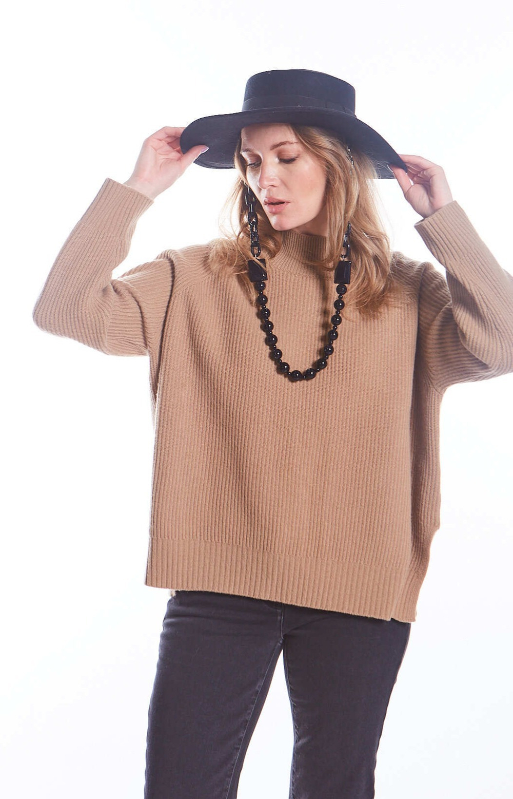 СВИТЕР ИЗ ШЕРСТЯНОЙ ПРЯЖИ