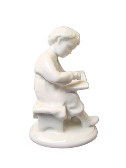 Фарфоровая статуэтка "Юный Ленин" ЛФЗ