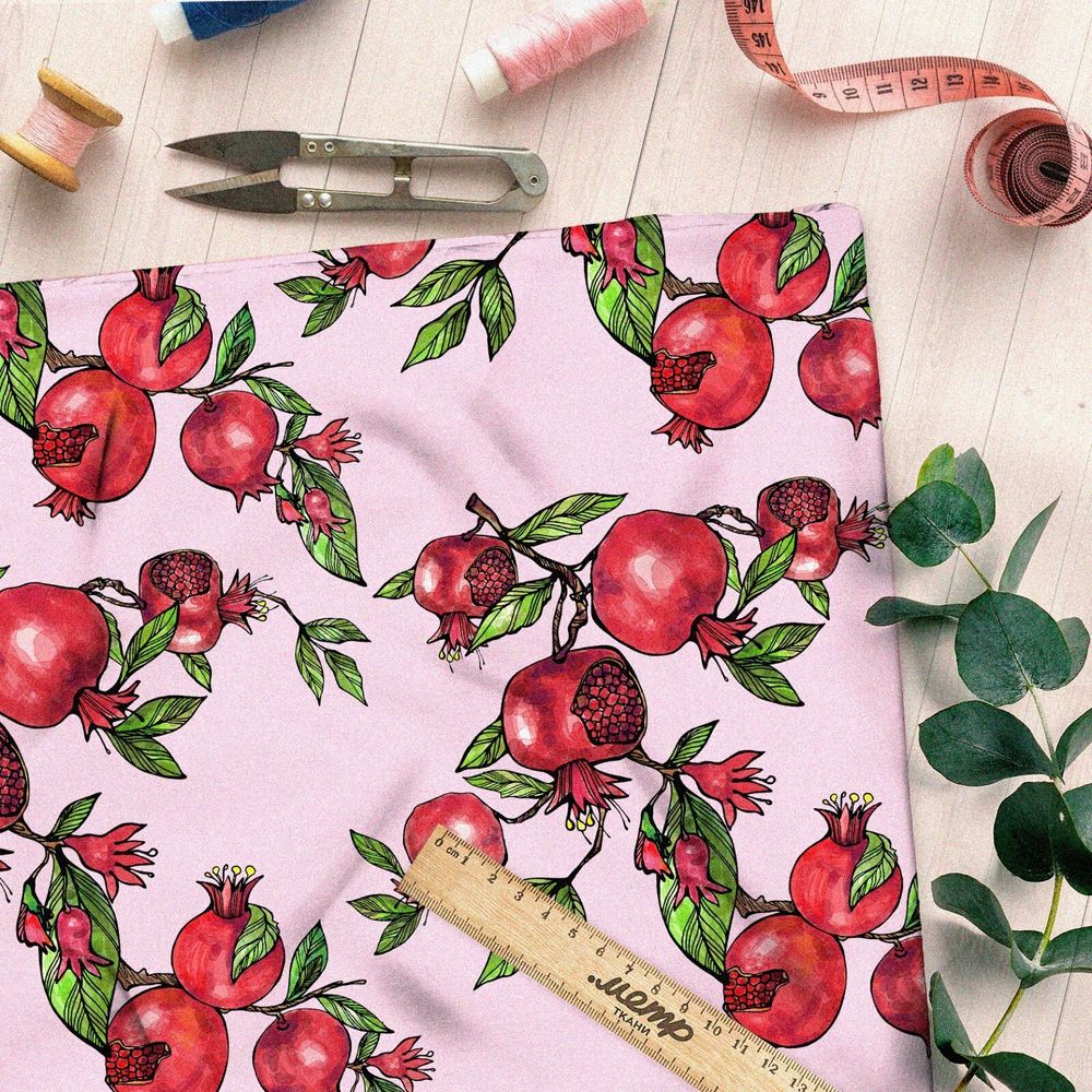 Ткань бифлекс спелые гранаты на розовом