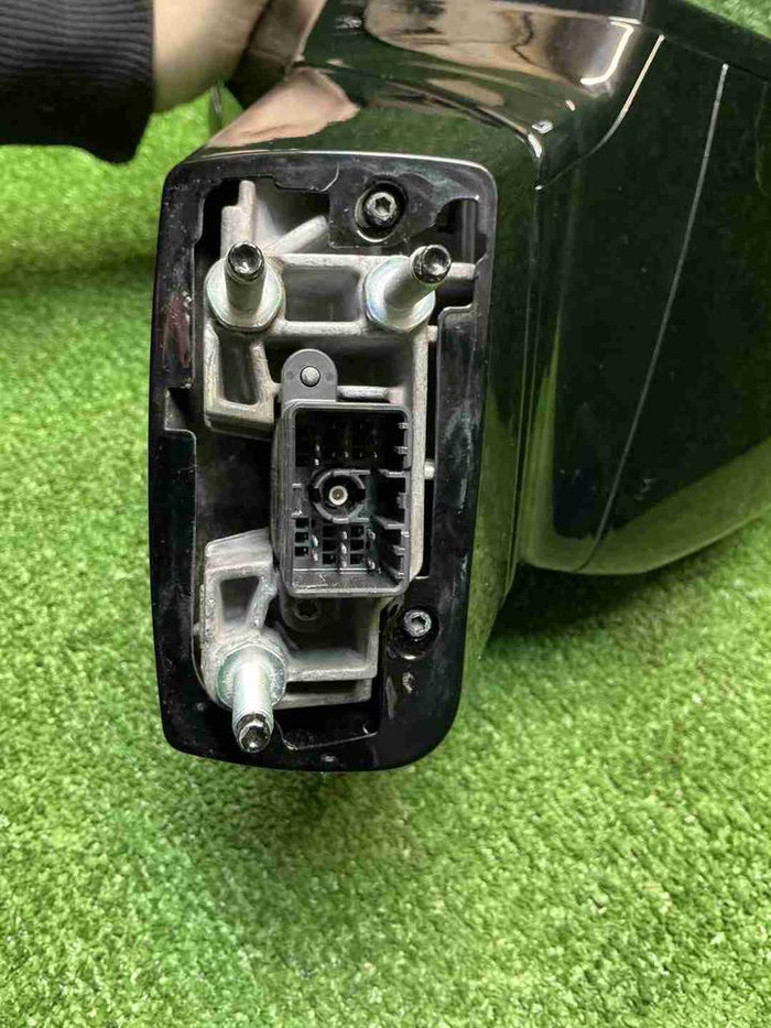 Зеркало левое Chevrolet Tahoe 5 (2020-н.в.) 15к.