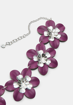 STRADIVARIUS Ожерелье с цветком из контрастной кожи, темно-фиолетовый