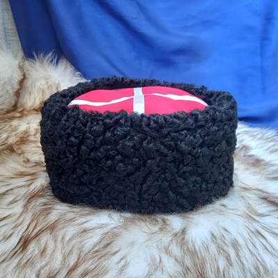 Кубанка из натурального черного каракуля красный верх, Краснодар