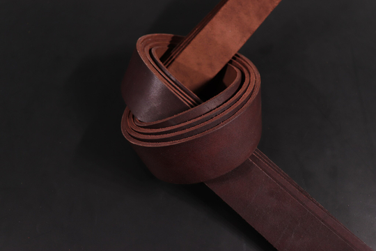 Ременная заготовка Бордо с жировой отделкой гладкая