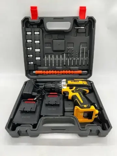 DeWalt Шуруповерт, 18 В, 50 Нм, 2 АКБ