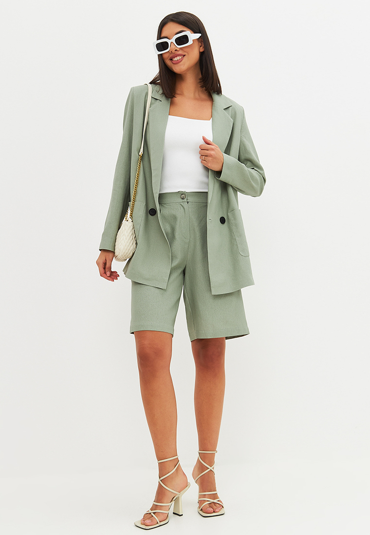 Шорты прямого силуэта с защипами