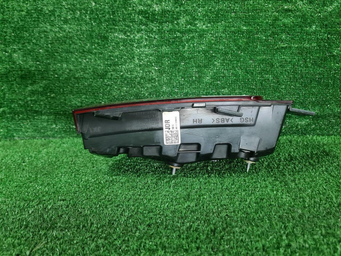 Фонарь правый внутренний Genesis GV80 (2020-2023)