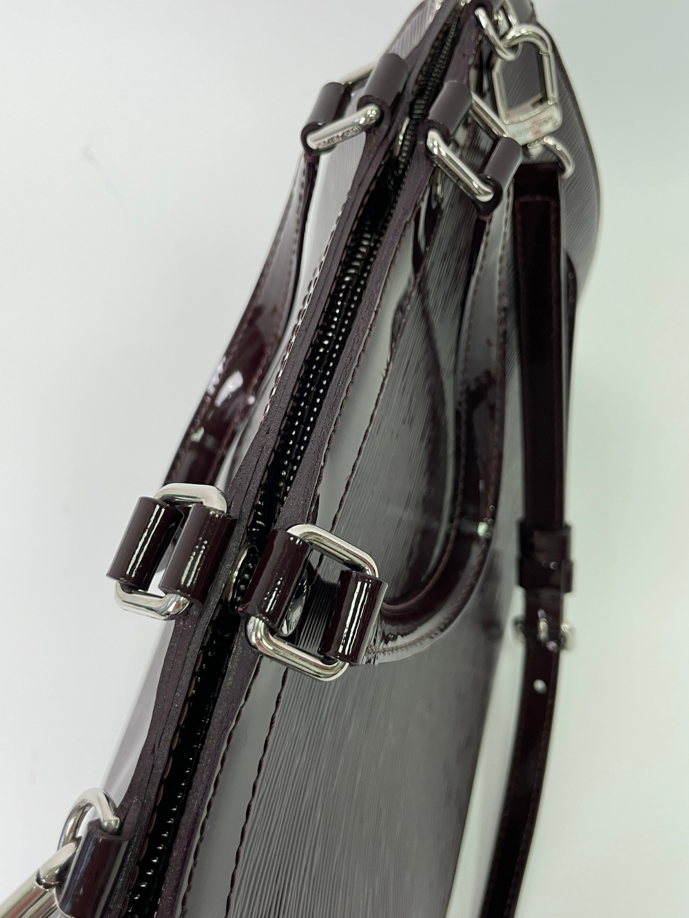 Сумка Louis Vuitton Electric Epi Leather Brea