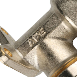 Угольник настенный с креплением 1/2"х20