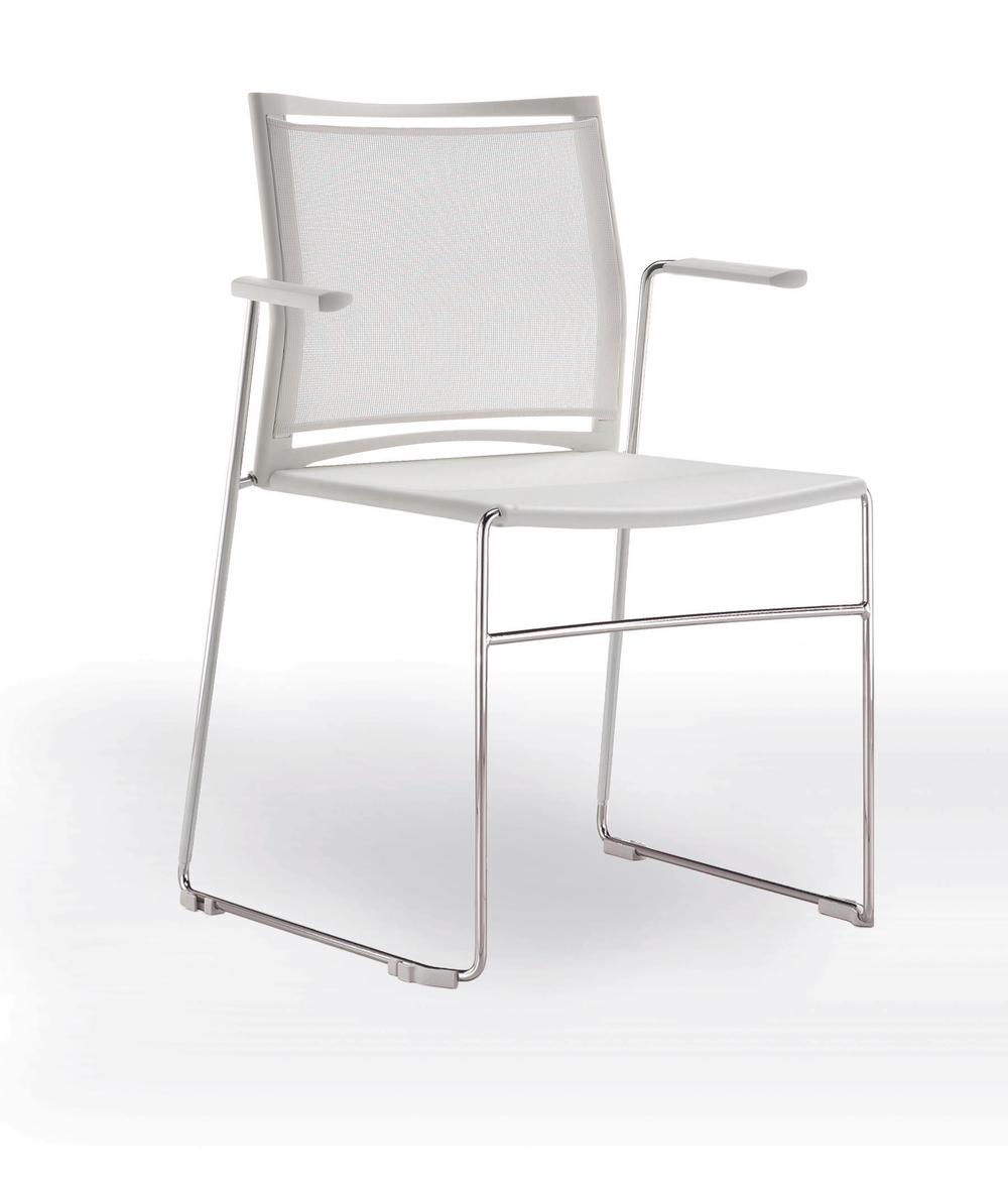 Web стул на полозьях с подлокотниками и спинкой-сеткой