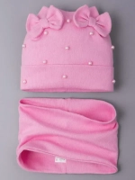 Шапка для девочки на осень с бусинами и снуд