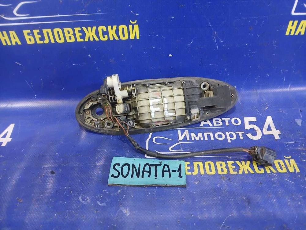 Ручка двери передней левой внешняя HYUNDAI SONATA 2005