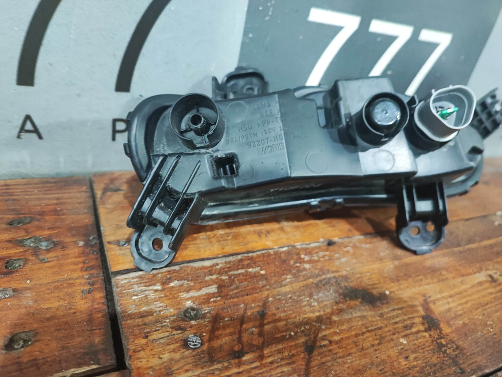 ДХО левый Kia Rio 4 (FB) 17-20 Б/У Оригинал 92207H0100