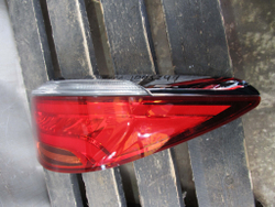 Фонарь задний правый Kia Quoris (KH) 14-18 Б/У Оригинал 924023T520