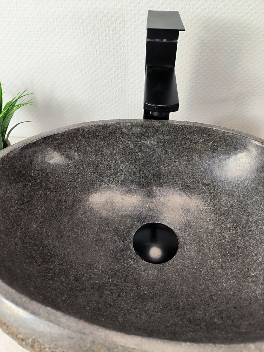 Раковина из речного камня RS-66004 46х35х15 из натурального камня