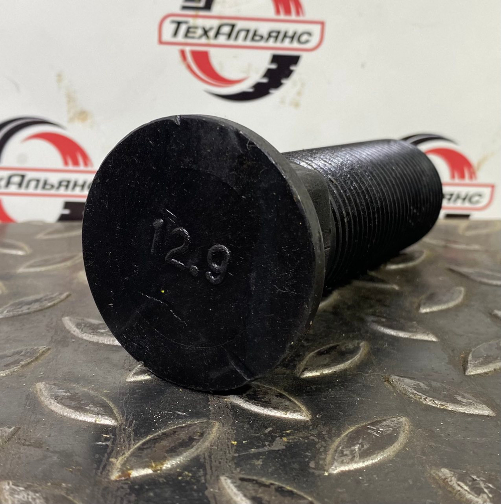 Болт потайной квадрат M36*3*116