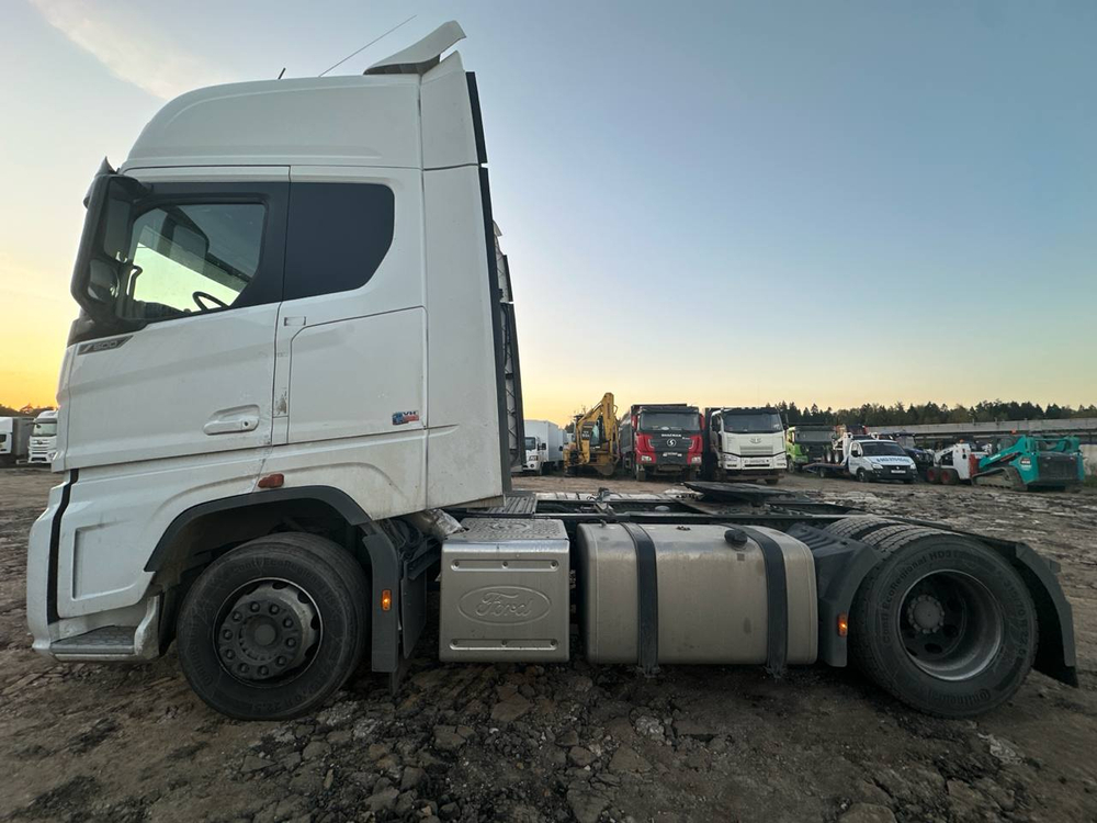 Ford F-Max 4x2 Седельный тягач CCK1 (Дизельный, 12,7 л, 500 л.с., АТ)