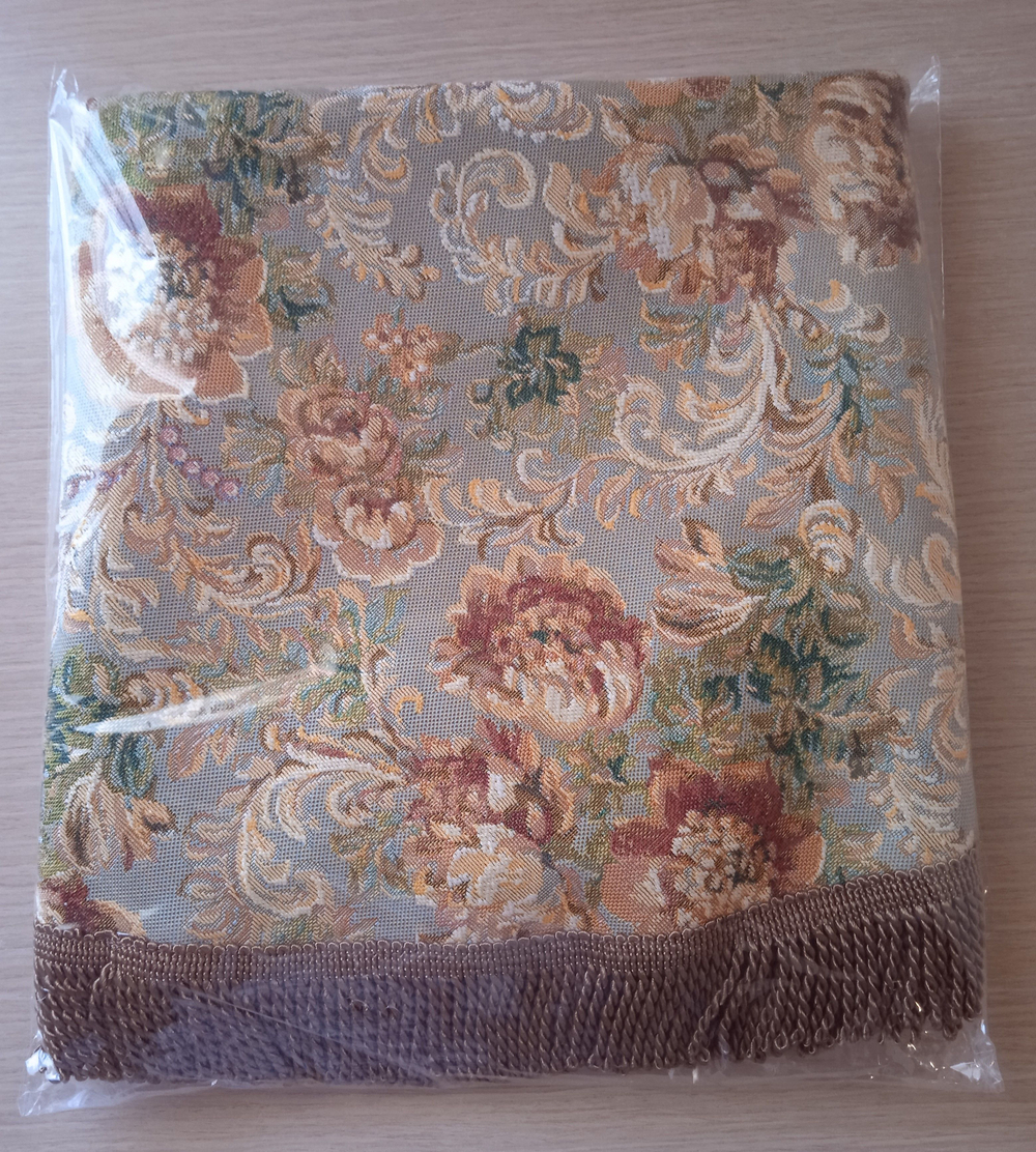 Гобеленовая скатерть Екатерина D 120 см