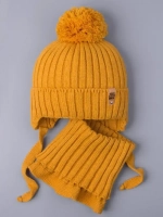 Шапка для девочки осенняя и снуд вязаные
