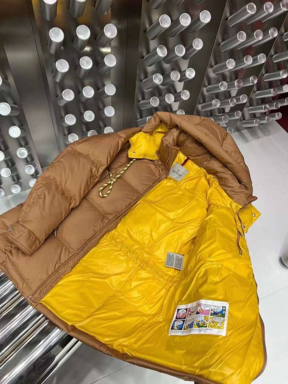 Пуховик Moncler