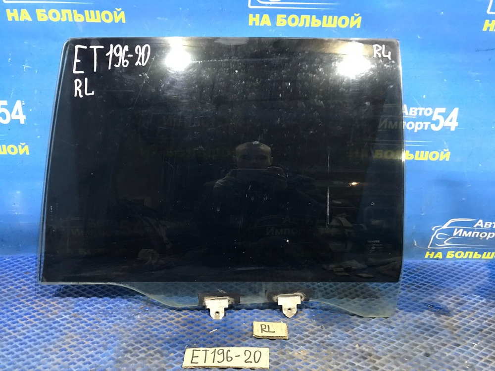 Стекло двери задней правой TOYOTA CALDINA 1996