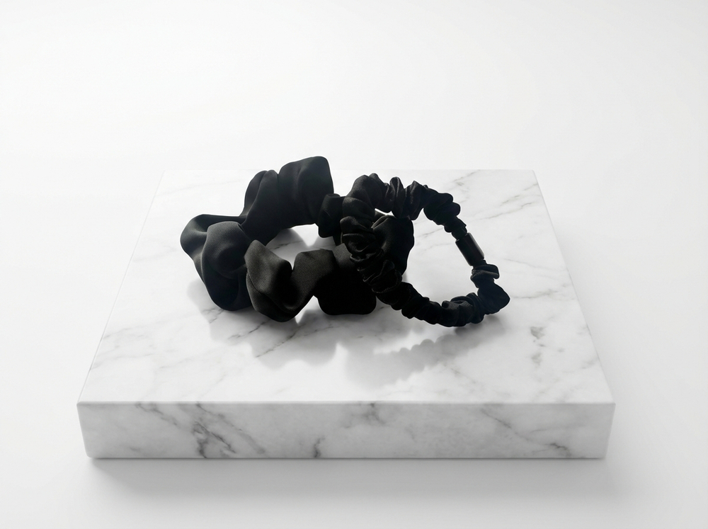 Подарочный набор Be-Uni "Прикосновение шелка" , цвет черный