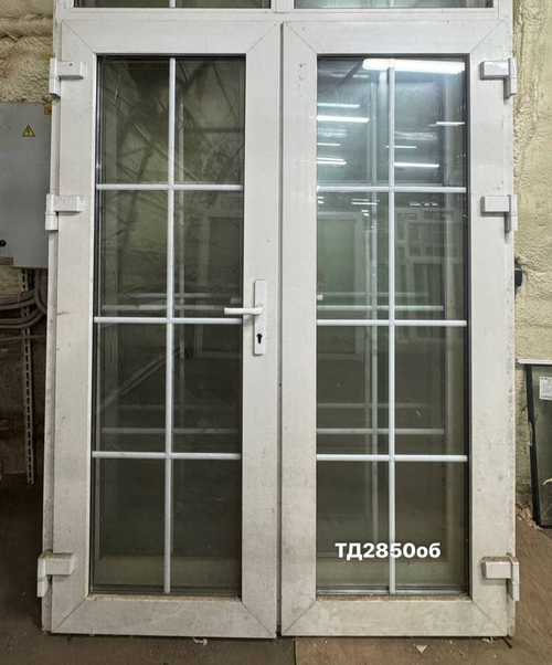 Дверь Пластиковая Б/У Входная 255 (207) (в) х 157(ш)