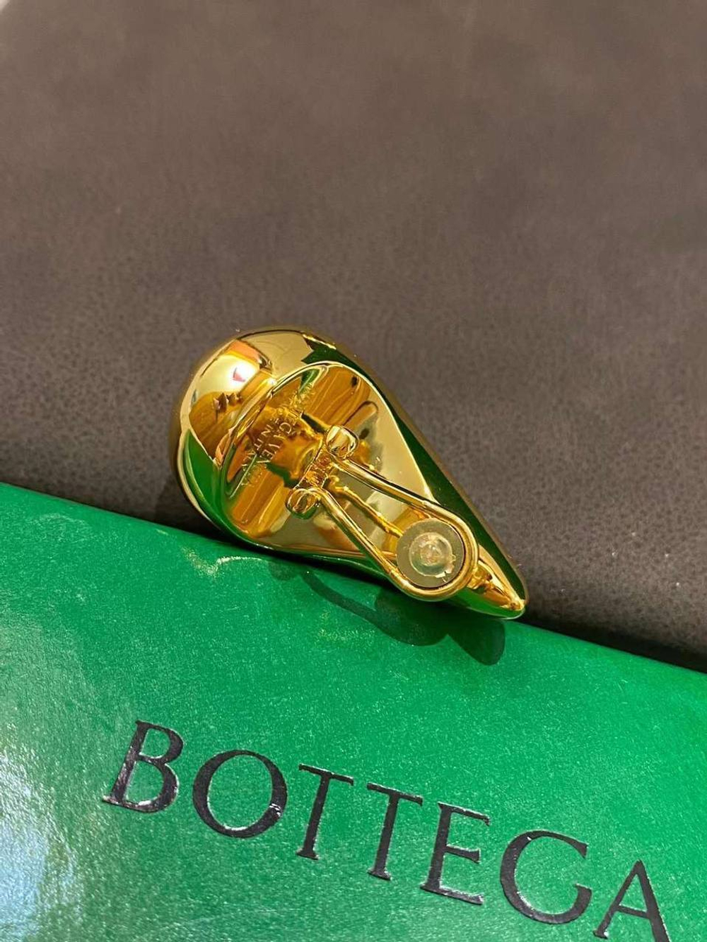 Серьги Bottega Veneta