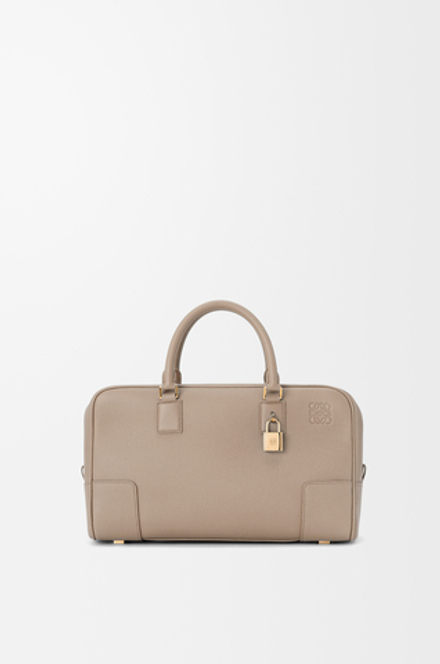 Loewe Сумка Amazona 28 из мягкой зернистой телячьей кожи, песочный