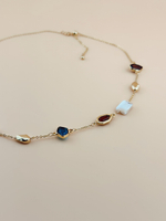 Колье с кристаллами и перламутром