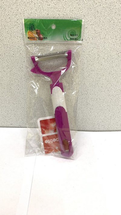 Нож  д/чистки пласт.TM Appetite