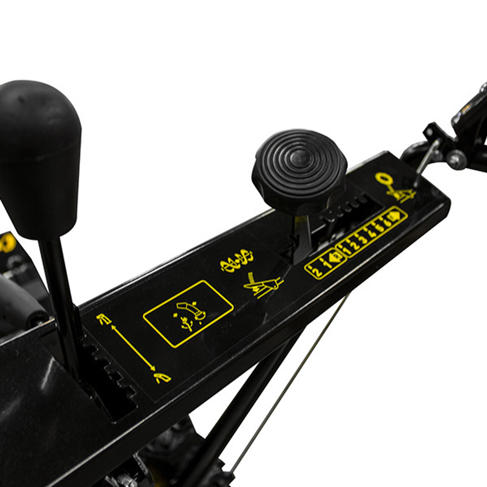Снегоуборщик бензо Champion ST655 (6,5л.с,56см,57кг)