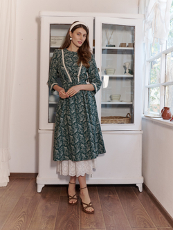 Подъюбник длинный