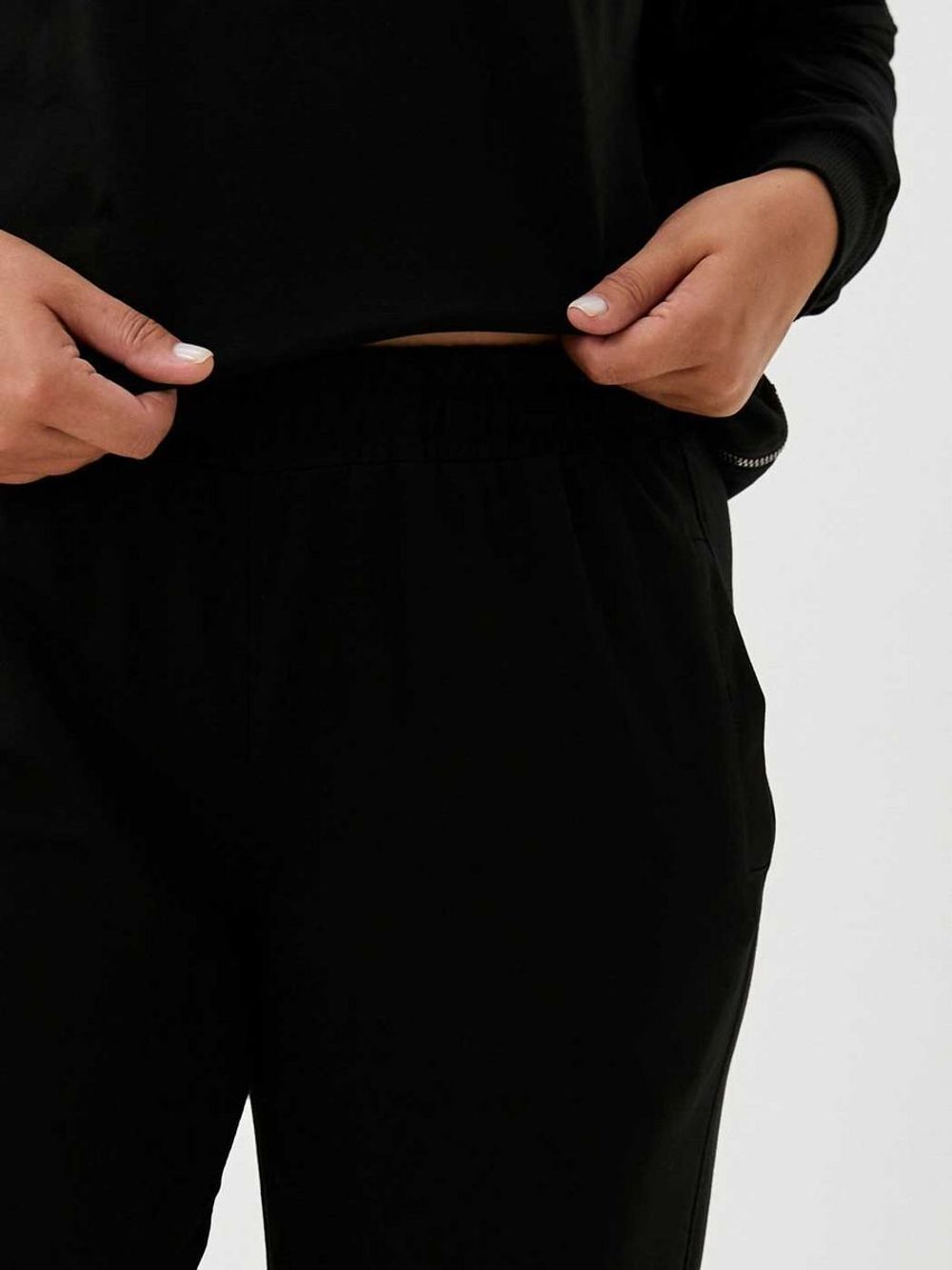 Костюм спортивный