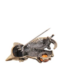 AM- 911 Брошь «Котенок» (латунь, янтарь)