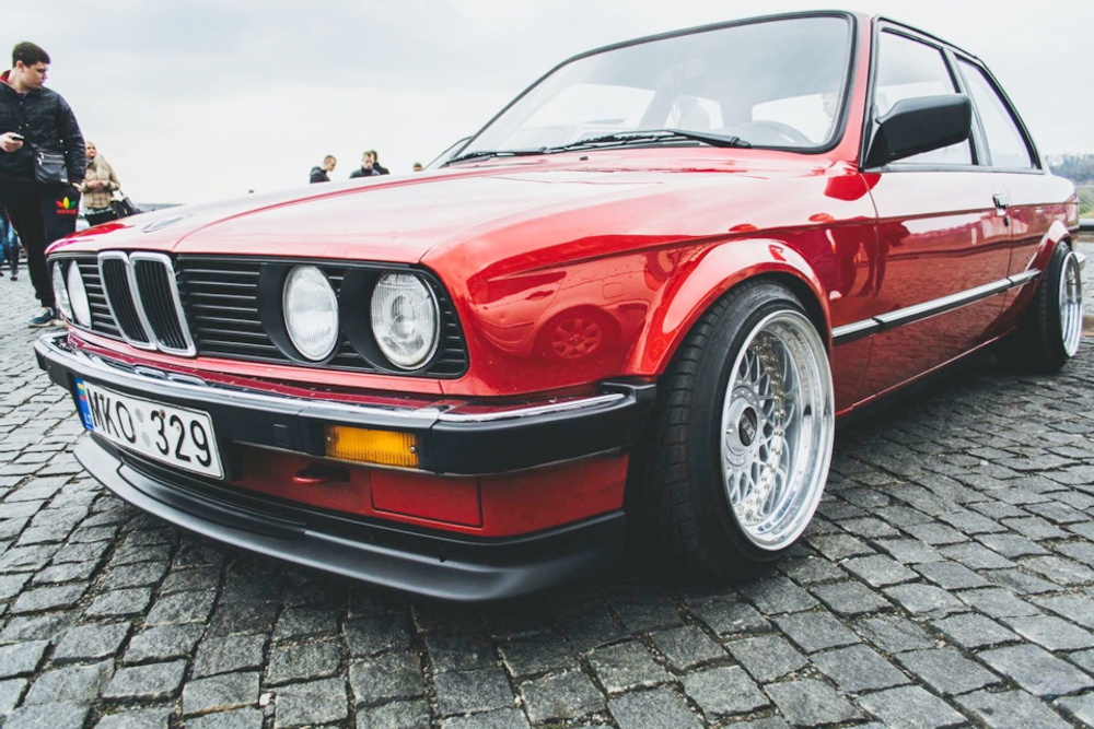 BMW E30 Аэродинамик 1986г (Реплика "Стекловолокно")