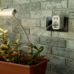 USH-A103 1G-UC-WF WHITE Умная розетка Wi-Fi. 2USB+Type-C 5В. 2.4A. 16A. До 3680Вт. Голосовое управление+приложение UnielSmart. TM Uniel