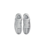 Женские кроссовки Air Jordan 1 Low SE 'Metallic Silver' FN5030-001