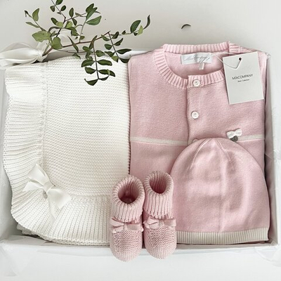 Набор из 4-х предметов: комбинезон, шапочка, пинетки и плед (р.56 см)