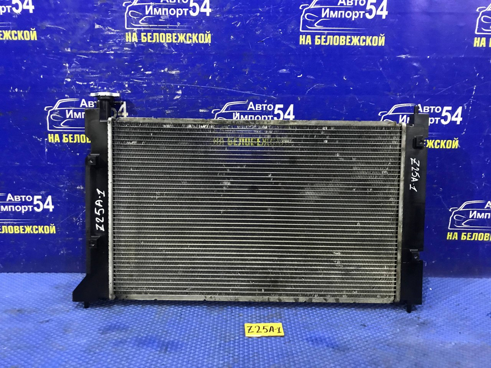 Радиатор двигателя MITSUBISHI COLT 2003