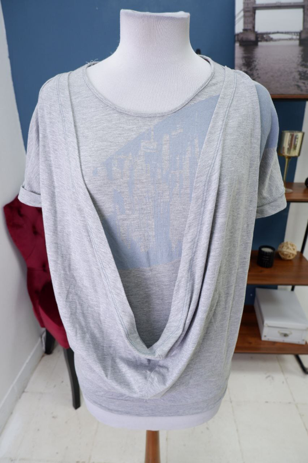 Футболка повседневная 42 размер