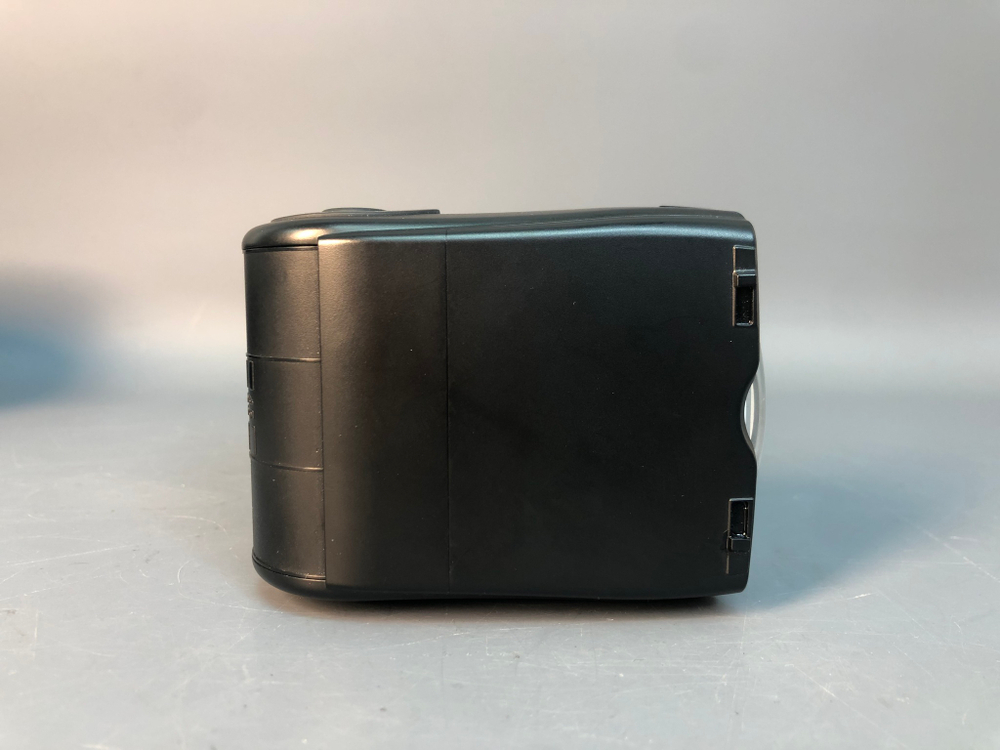 Nikon Speedlight SB-700