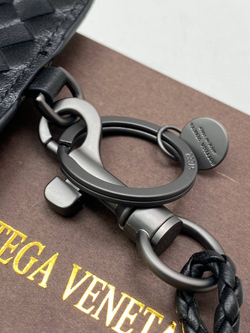 Бейдж Bottega Veneta