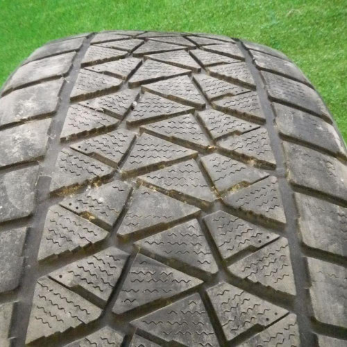Шина Комплект шин Bridgestone Blizzak DM-V2 285/45 R22