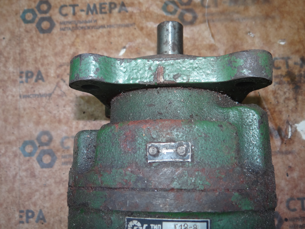 Пластинчатый гидронасос Г12-8 (СССР)