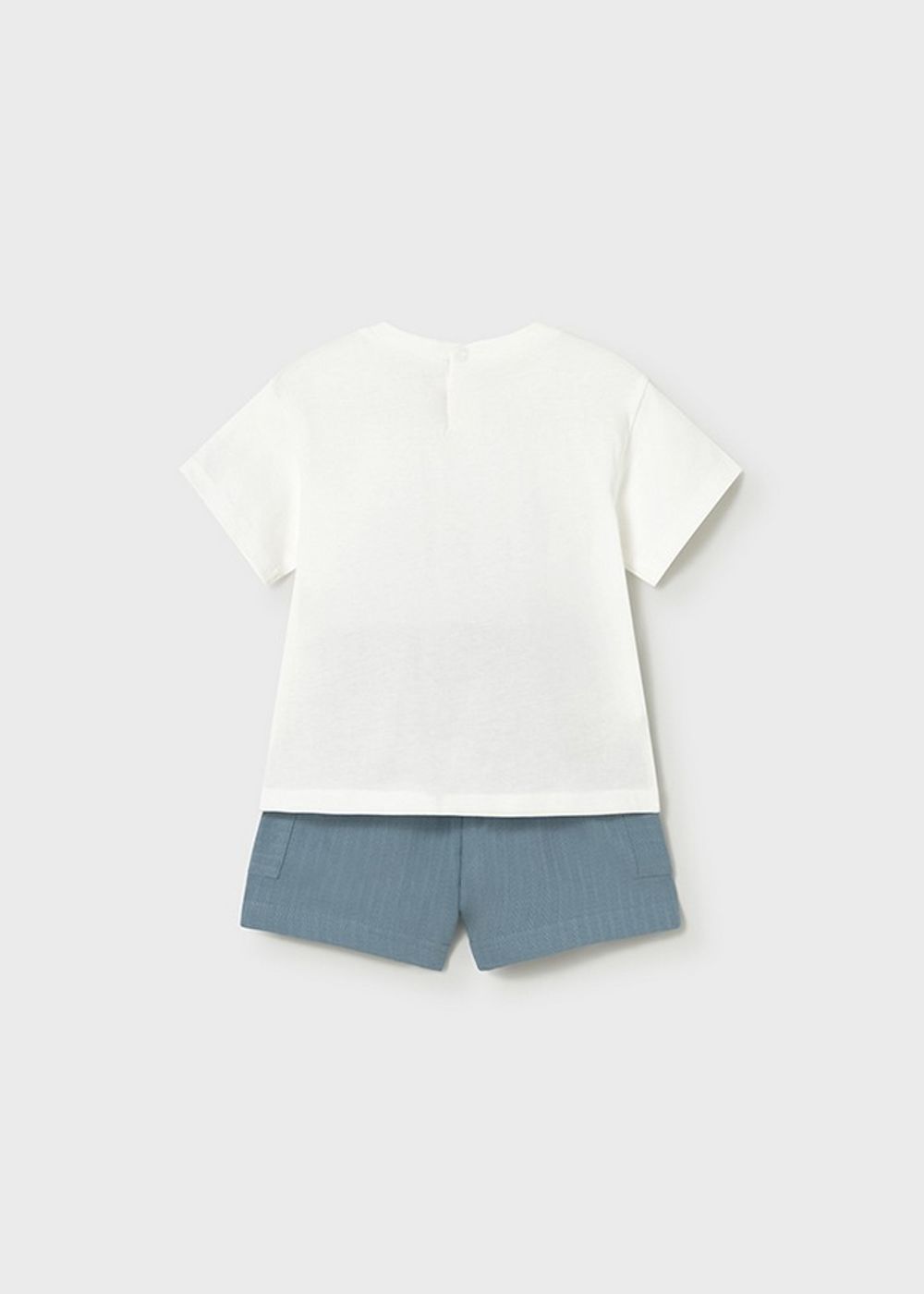 футболка с шортами