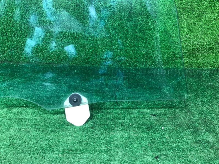 Стекло двери переднее левое Land-Rover Discovery 4 (2009-2016)