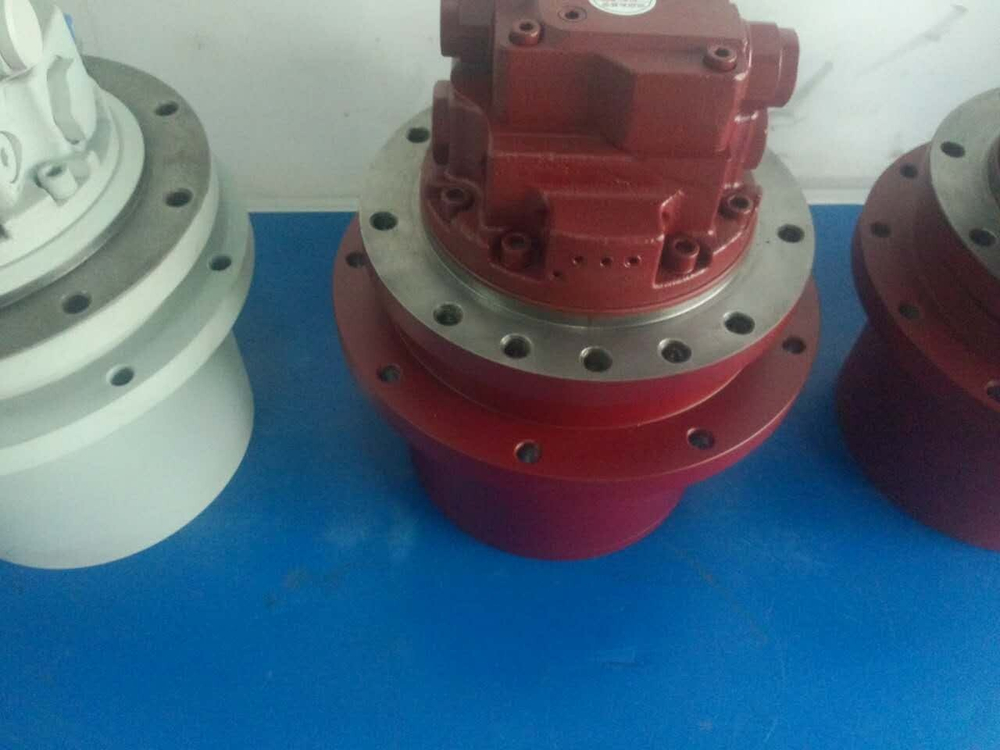 редуктор хода с мотором Komatsu PC50
