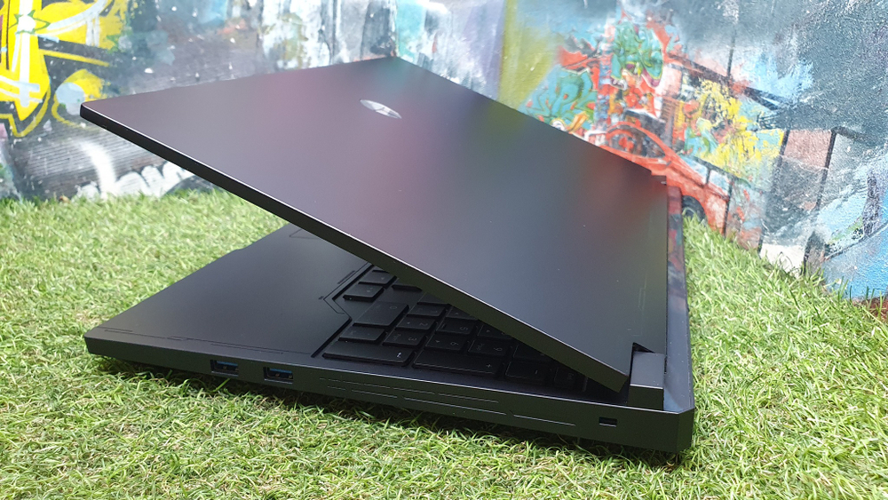 Игровой Thunderobot Ryzen 9/16Gb/RTX 5070 Ti 12Gb/2.5K/240Hz/Hunting Blade 16/Windows 11