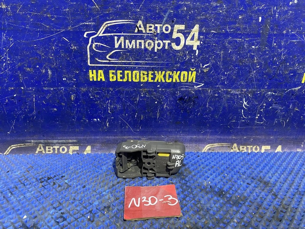 Ручка двери задней левой салонная NISSAN R'NESSA 2000